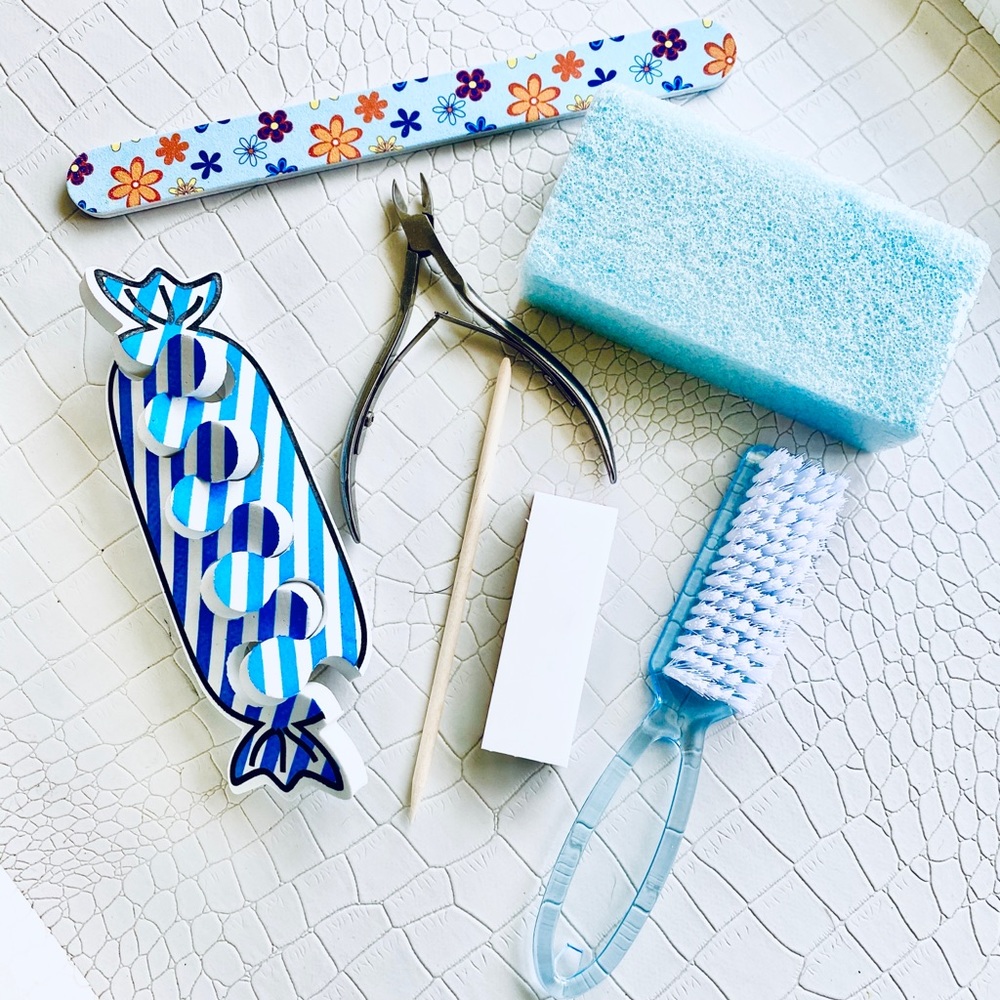 Manicure + pedicure set